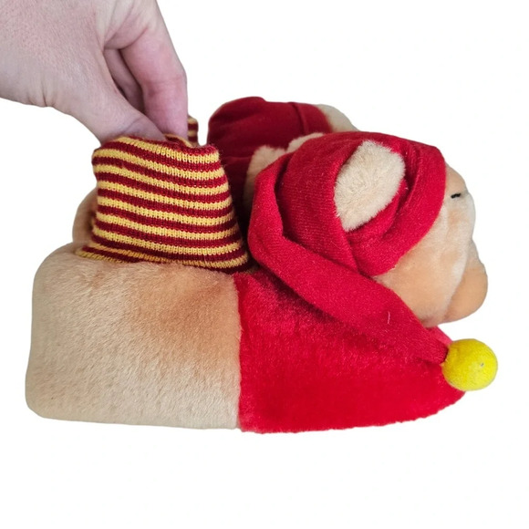 Winnie the Pooh nightcap soft slippers red yellow size 5 - 6 small - Picture 4 of 8